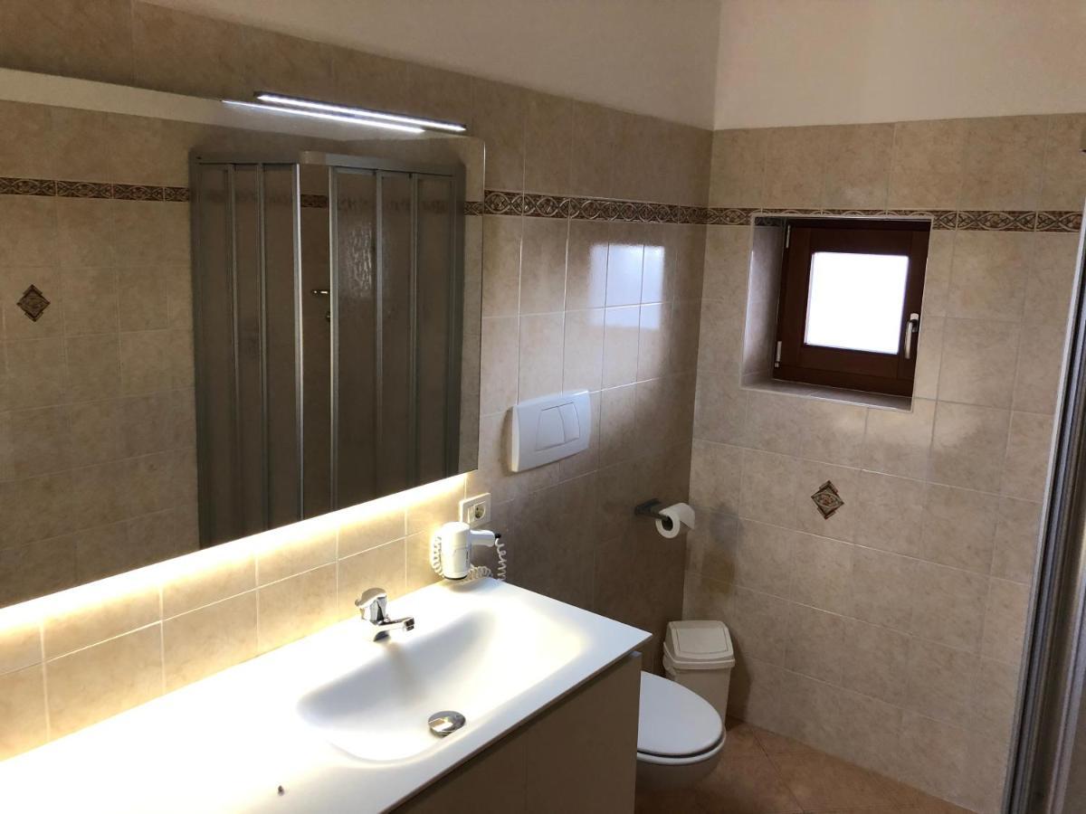 מונטניה Engadiner Apartments & Wines מראה חיצוני תמונה