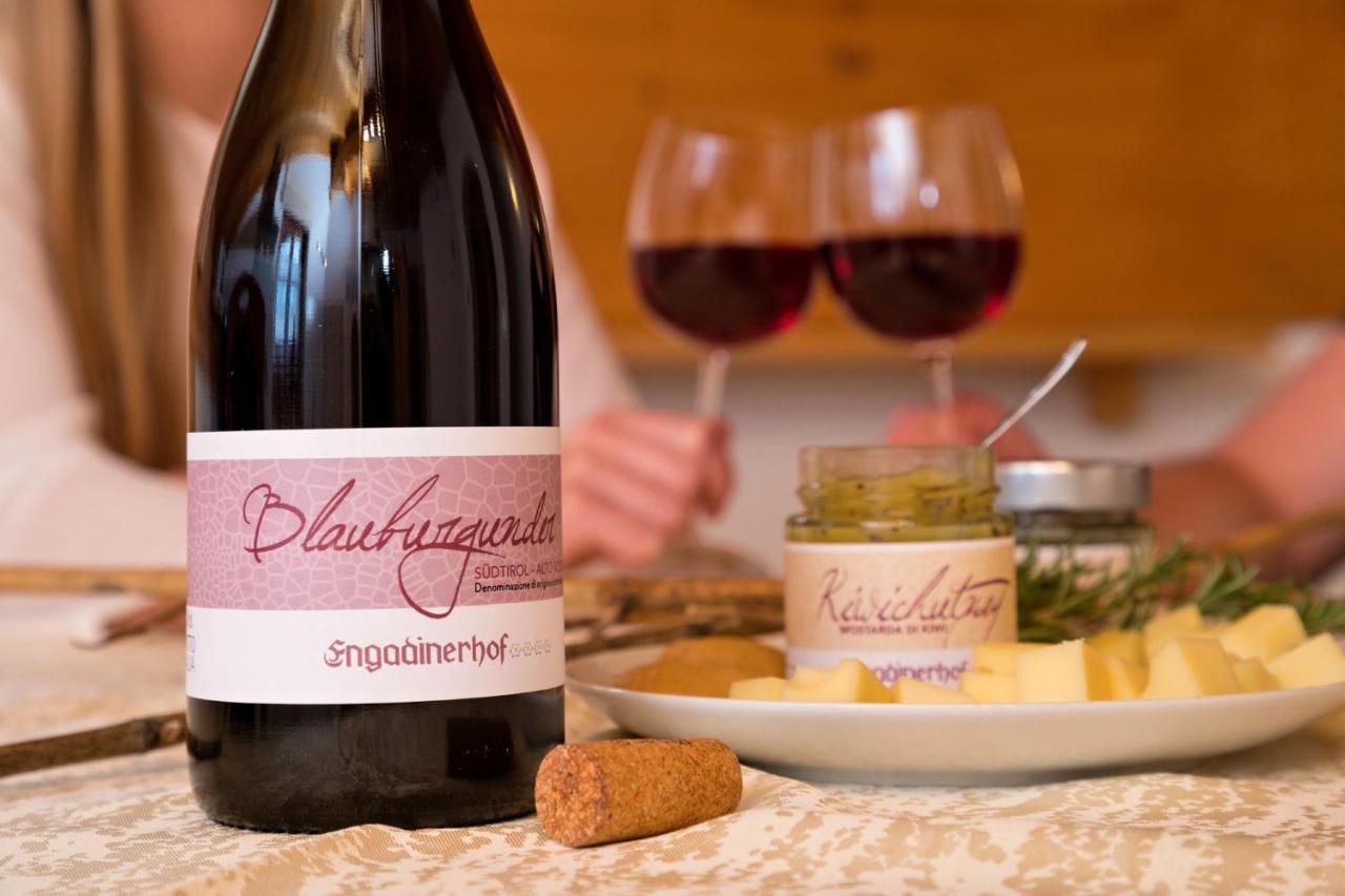מונטניה Engadiner Apartments & Wines מראה חיצוני תמונה
