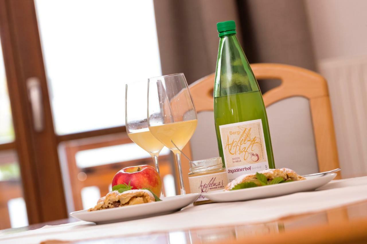 מונטניה Engadiner Apartments & Wines מראה חיצוני תמונה